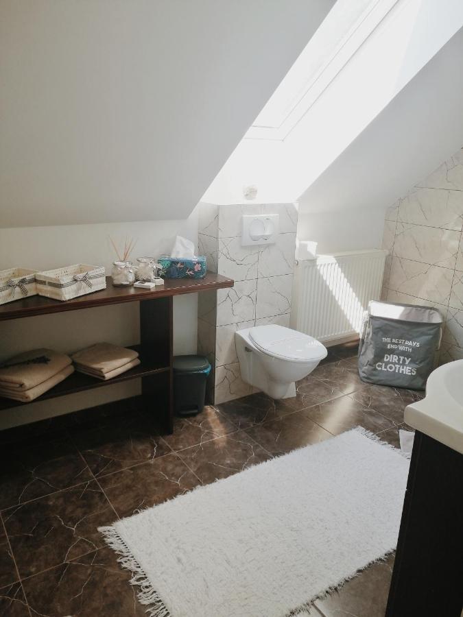 Apartmán pri parku Sered' Exterior foto