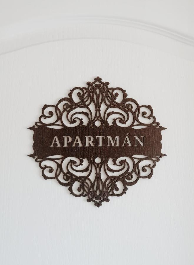 Apartmán pri parku Sered' Exterior foto