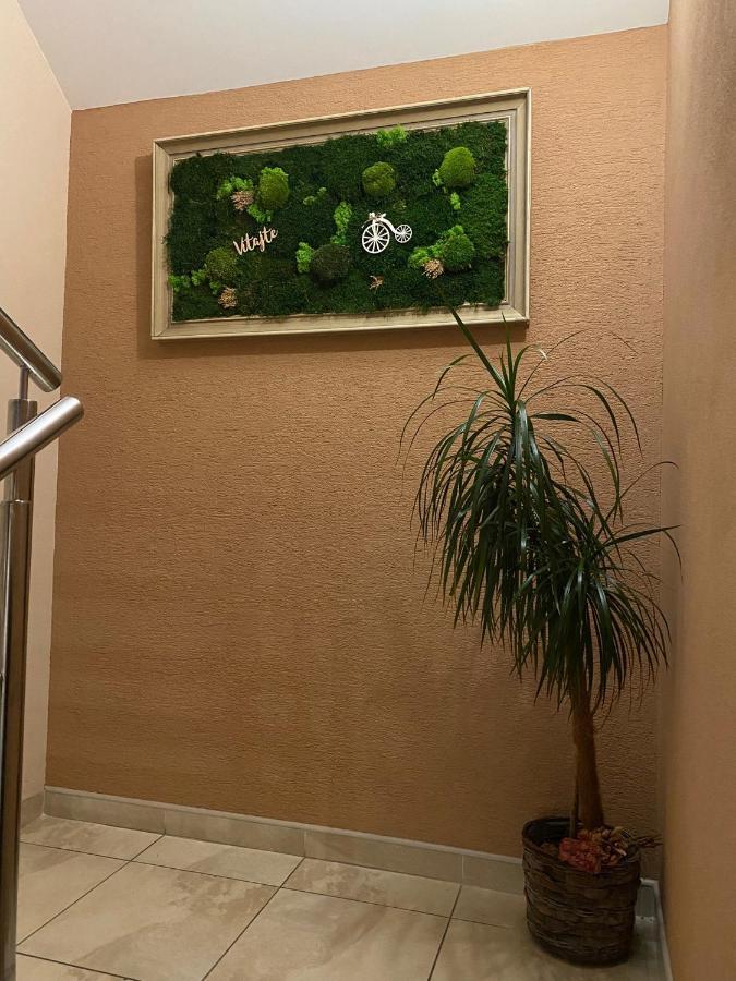 Apartmán pri parku Sered' Exterior foto