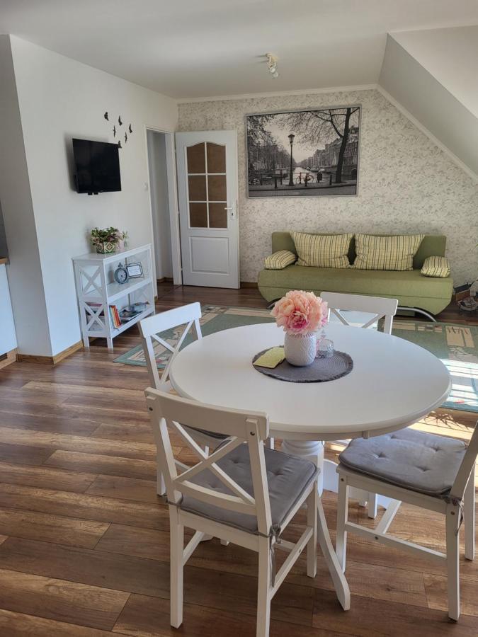 Apartmán pri parku Sered' Exterior foto